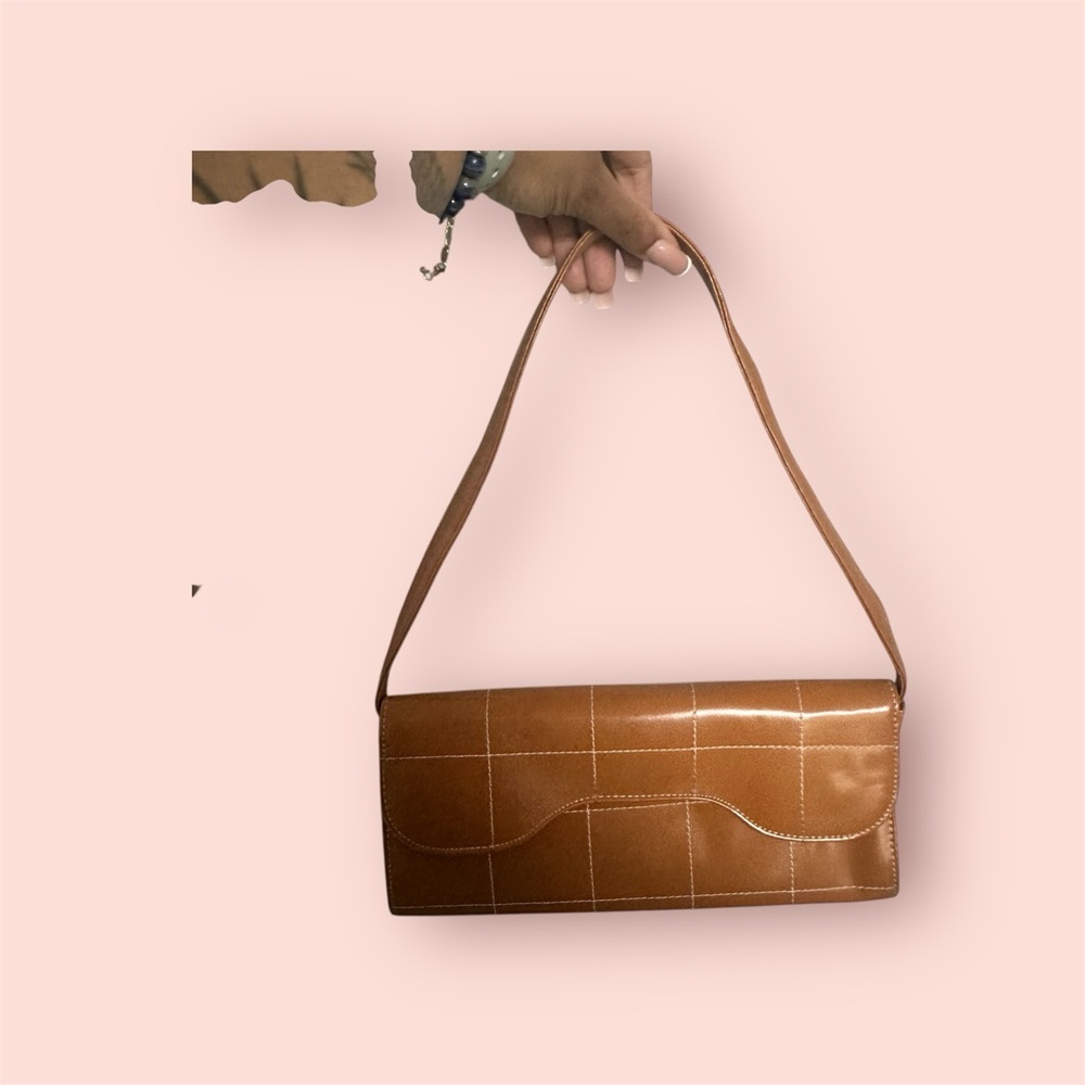 Vintage-Inspired Tan Shoulder Bag Y2K Grid Stitch Detail